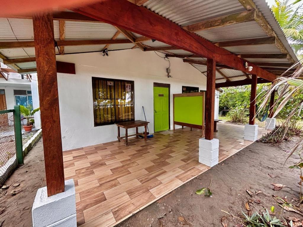 Hotel Casa turtle Bogue Tortuguero Exterior foto